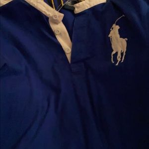 I’m selling a polo shirt
